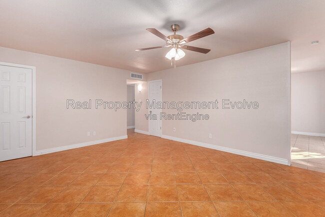 Foto del edificio - 5438 S 46th Pl