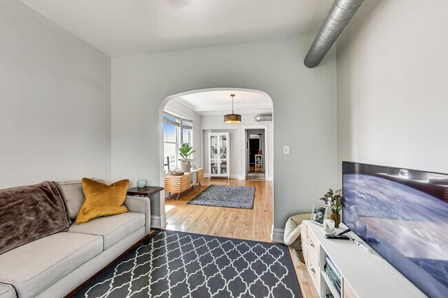 Foto del edificio - 2145 W Thomas St