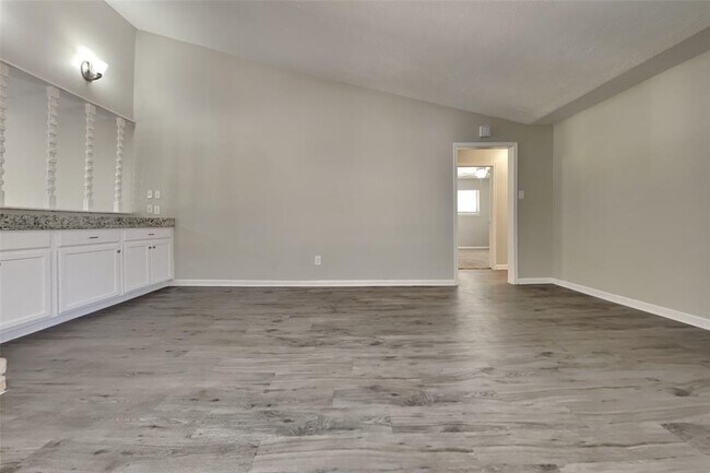 Foto del edificio - 3219 Cascade Creek Dr