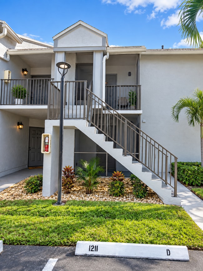 Building Photo - 1211 S Independence Dr