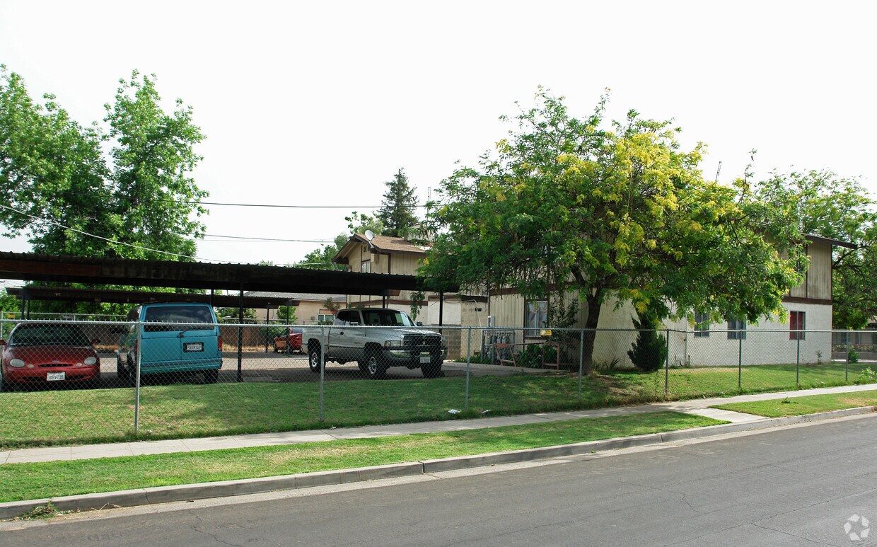 Building Photo - 205 N Mariposa St