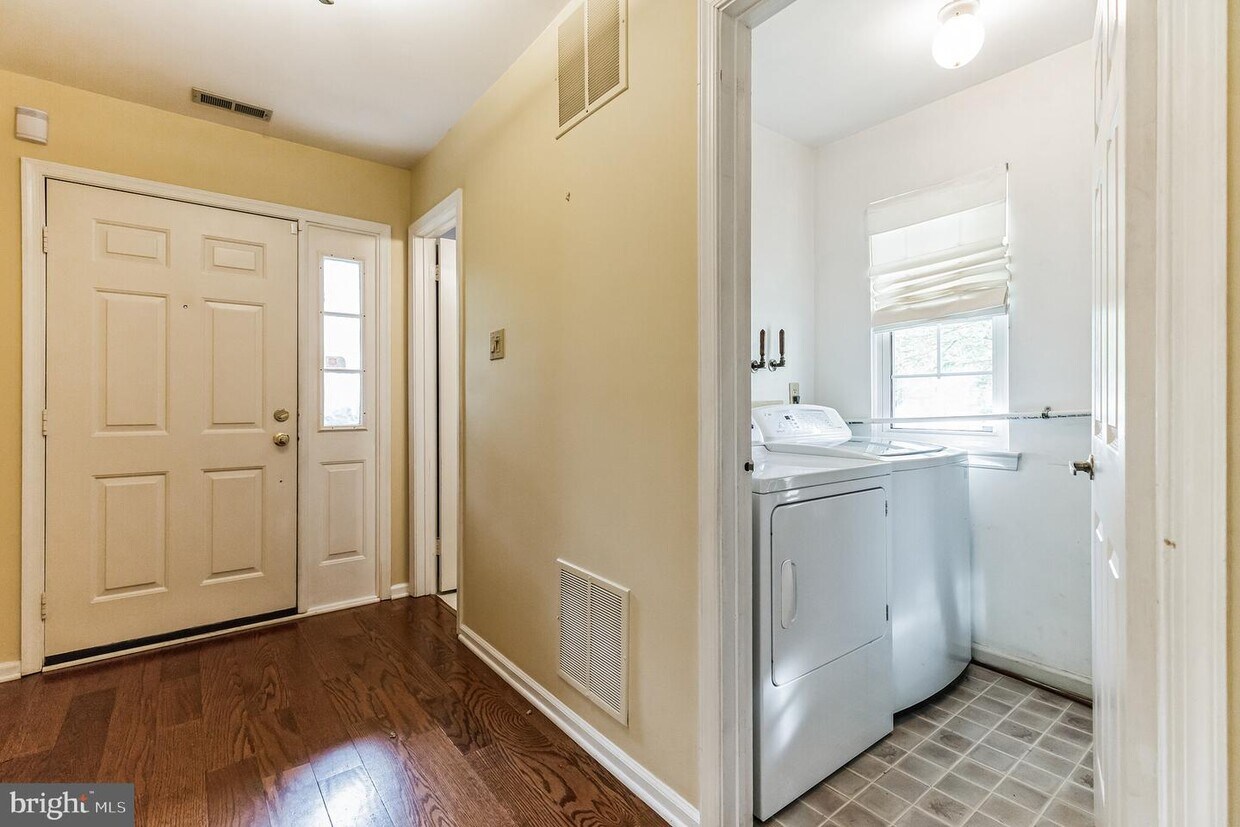 21 Eddlewood Pl, Mount Laurel Township, NJ 08054 Townhome Rentals in