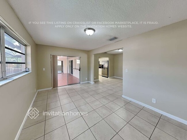 Foto del edificio - 5042 SW 89th Ave