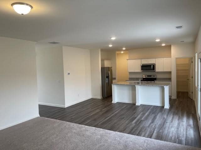 Building Photo - 133 Verona Dr NW