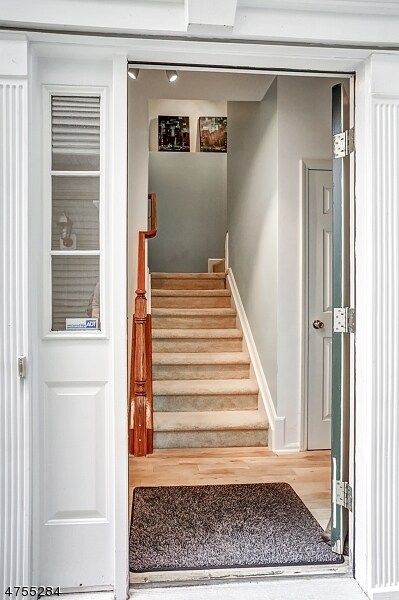 Foto del edificio - 916 Redspire Dr
