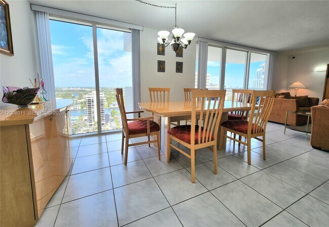 Foto del edificio - 2030 S Ocean Dr