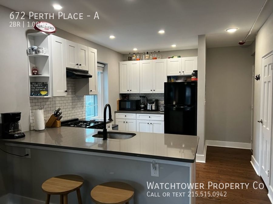 Primary Photo - ?Perfectly renovated 2 bedroom with outdoo...