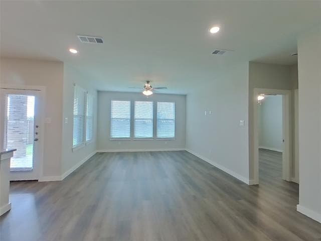 Building Photo - 2505 Finch Holw Dr