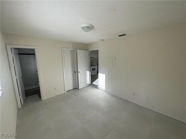 Foto del edificio - 2357-2361-2361 Lafayette St