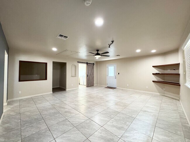 Building Photo - 3BR/2BA/2CG, with DOG RUN 2310 sq.ft. rental in Sierra Vista, AZ