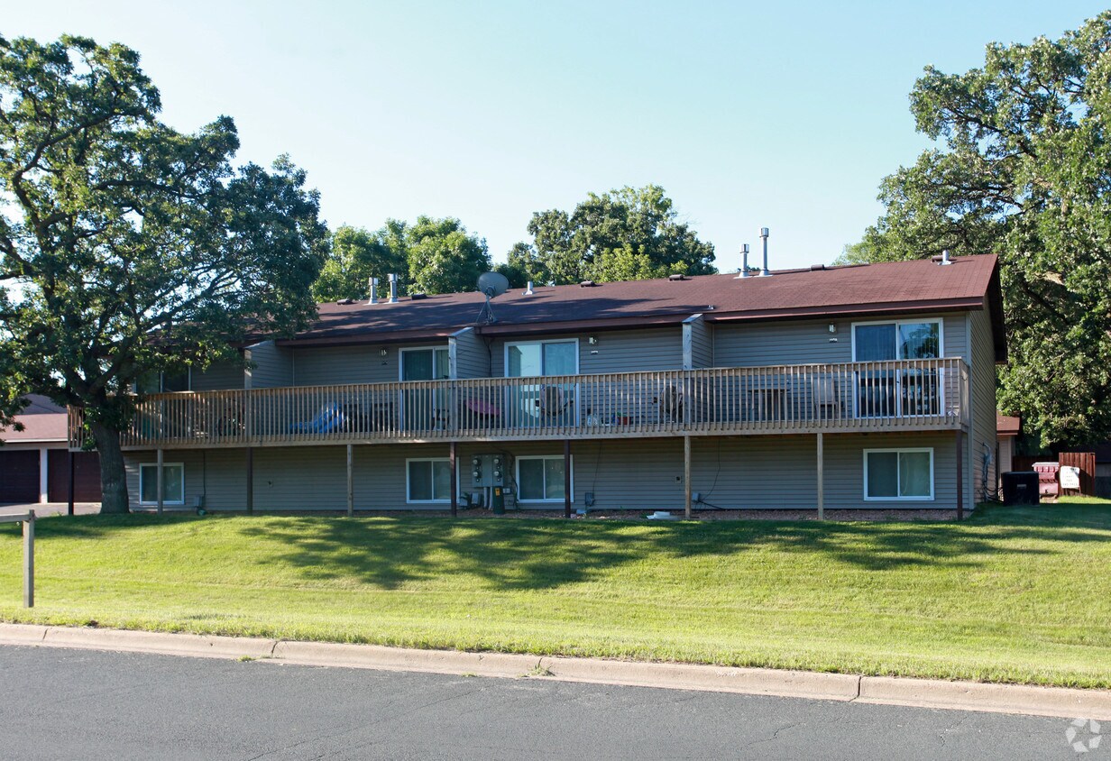 1276 72nd Ave NE, Fridley, MN 55432 Apartments in Fridley, MN
