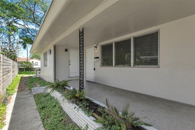 Foto del edificio - 923 N 17th Ave