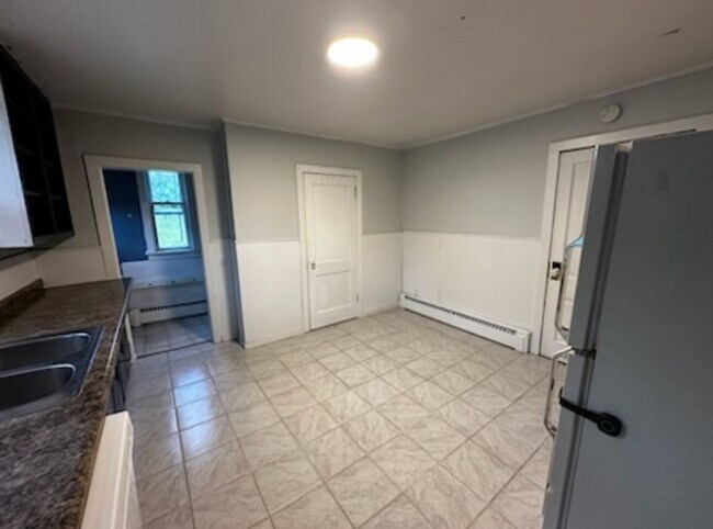 Foto del edificio - Available soon! 4 Bed 1.5 Bath Single family home!