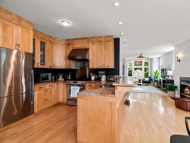 Foto del edificio - 1929 W Henderson St