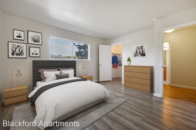 Foto del edificio - 3801 Blackford Ave