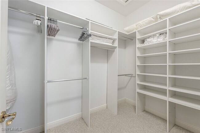 Foto del edificio - 860 7th St S