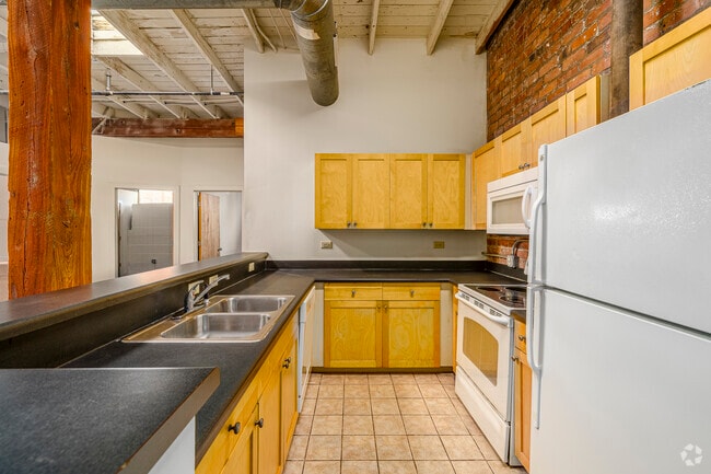 2 habitaciones, 2 baños - 900 pies cuadrados - Cocina - Eagle Mill Lofts
