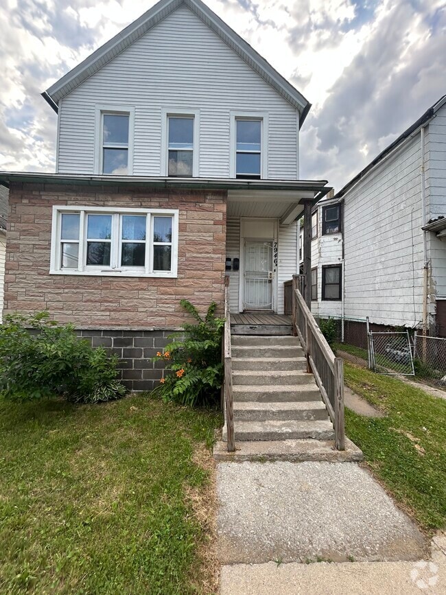 Building Photo - 7946 S Normal Ave