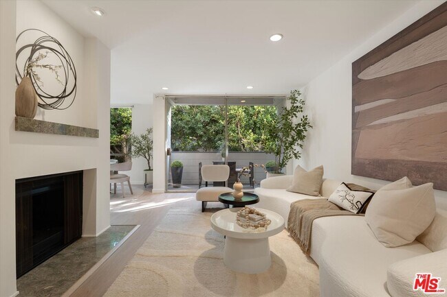 Foto del edificio - 429 N Oakhurst Dr