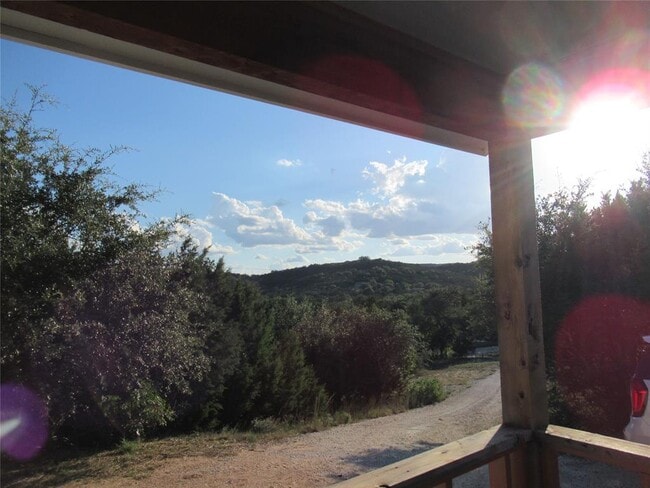 Foto del edificio - 10614 Deer Canyon Rd