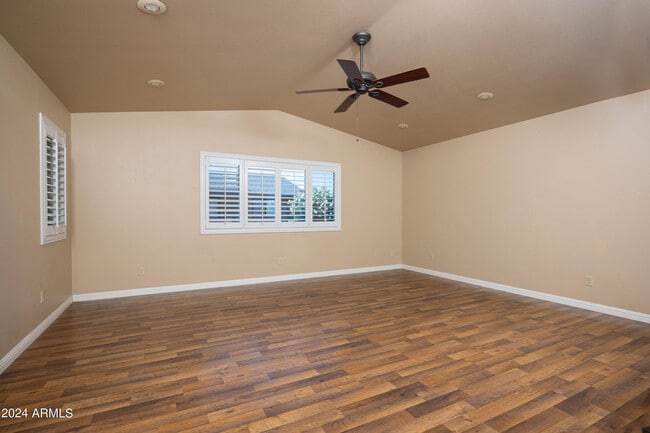 Foto del edificio - 4613 E Escondido Ave