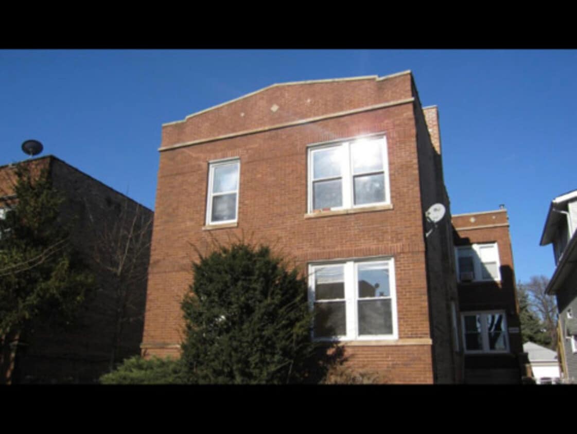 Primary Photo - 4950 W Warwick Ave