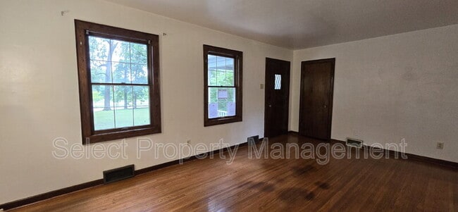Foto del edificio - 7532 W Jefferson Blvd