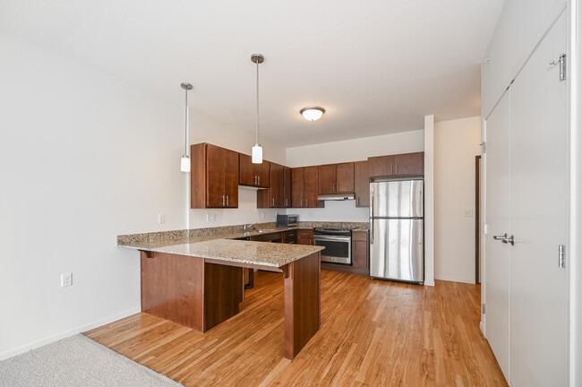 Building Photo - Cascade Apartments