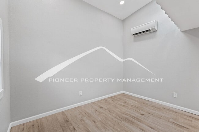 Photo - Cozy Colorado Springs Studio with Full Kit... House