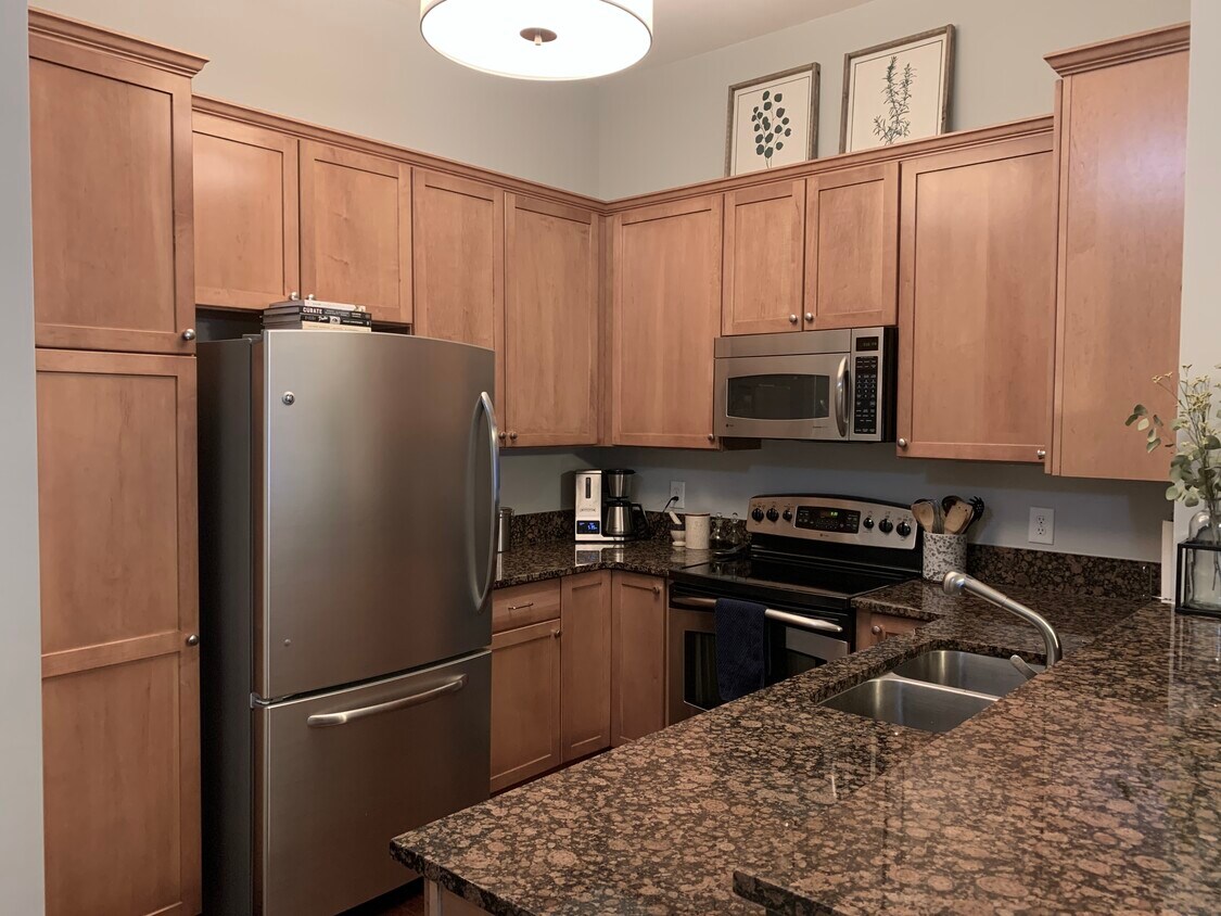 Foto del edificio - 444 S Blount St