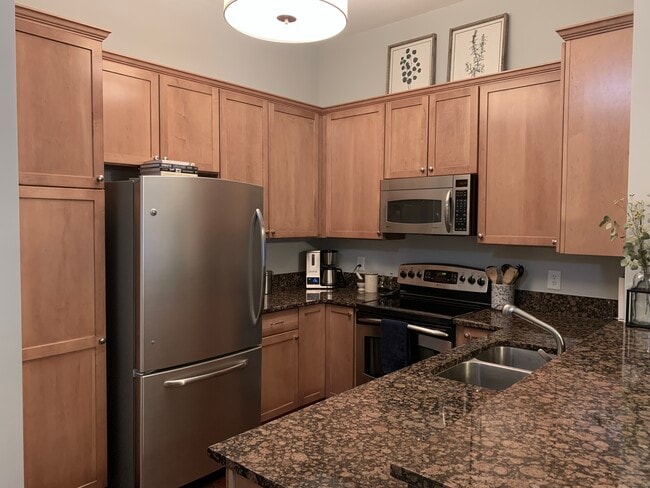 Building Photo - 444 S Blount St