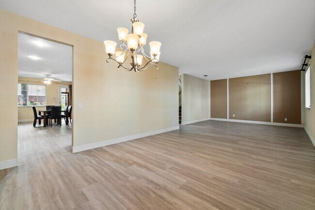 Foto del edificio - 580 NW Browning Way