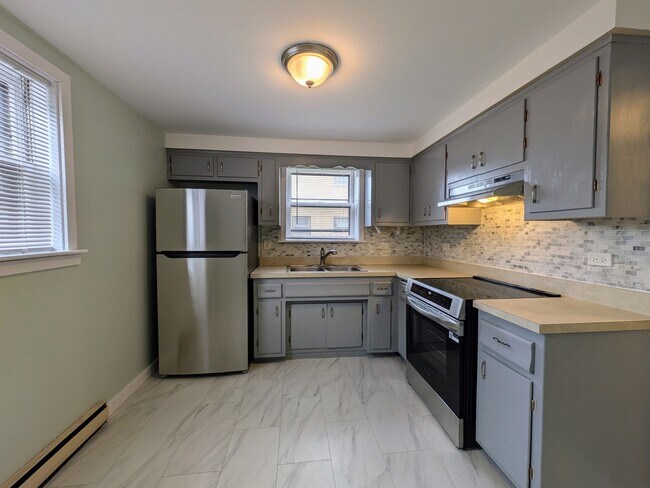 Building Photo - 11840 S Karlov Ave