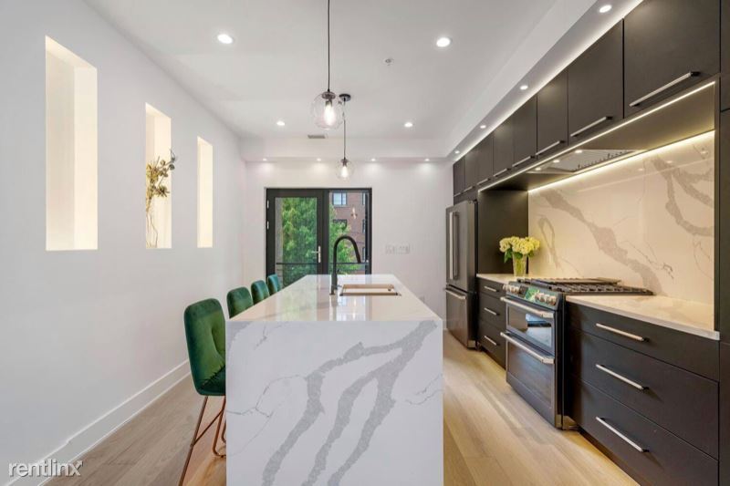 Primary Photo - 2 br, 2.5 bath Condo - 746 Morton Street N...