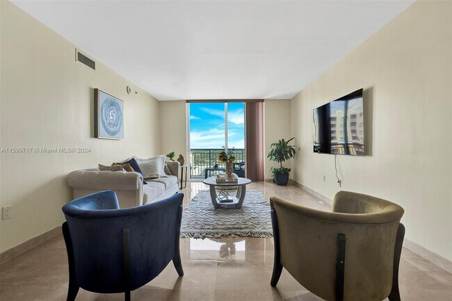 Foto del edificio - 9055 SW 73rd Ct
