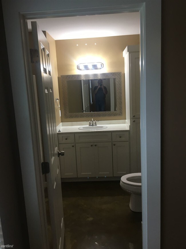 Foto del edificio - 3 br, 2 bath Townhome - 530 South Main Street