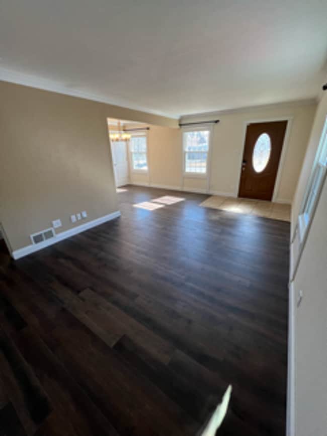 Building Photo - 10517 St Matthew Ln