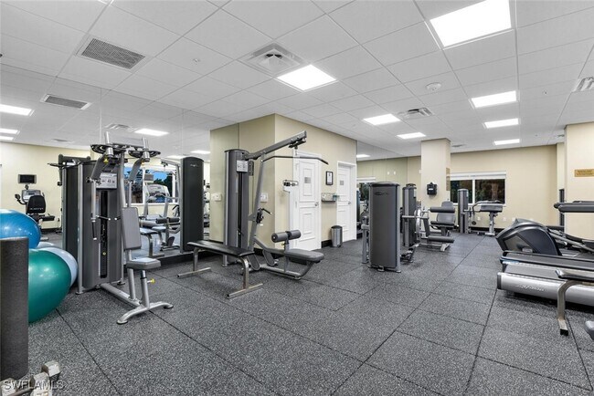 Building Photo - 6101 Pelican Bay Blvd