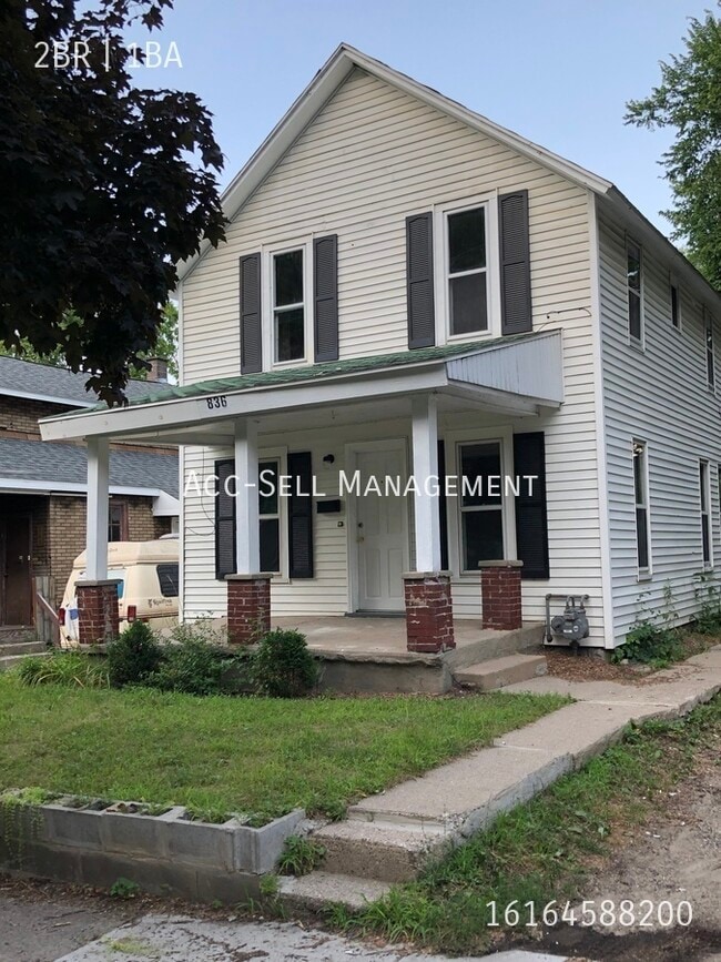 Building Photo - 836 Coit Ave NE