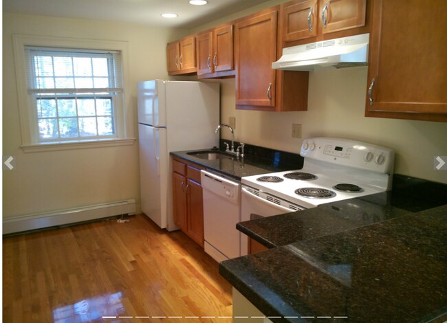 Building Photo - 67 Wyman St