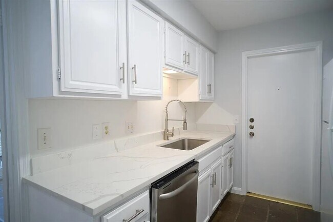 Foto del edificio - 2912 Windsor Rd