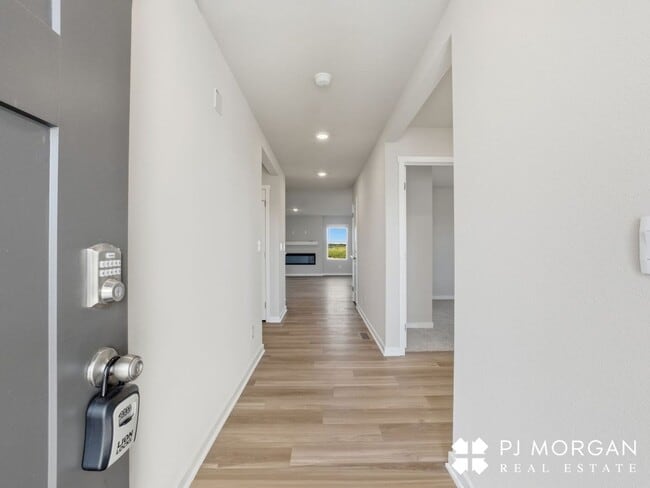 Foto del edificio - Spacious, Stylish, and Ready for You!