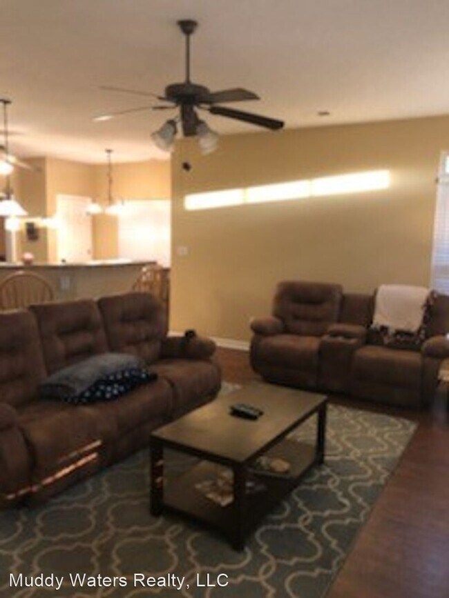 Foto del edificio - 4 br, 2.5 bath House - 721 Classic Dr S