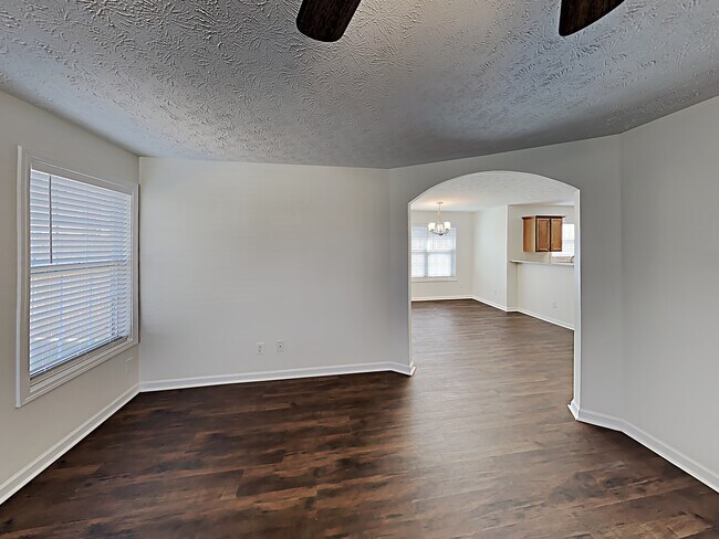 Building Photo - 3001 Heatherbrook Trace