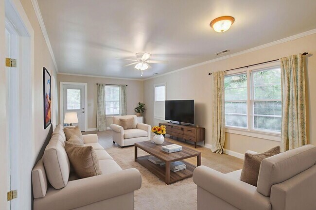 Foto del edificio - 1833 Orangeburg St