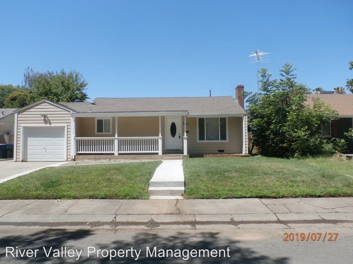 Primary Photo - 3 br, 2 bath House - 531 Sandburg Drive