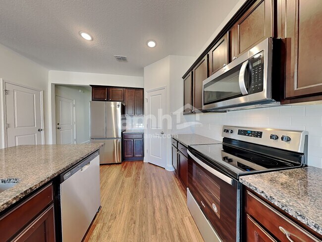 Building Photo - 1305 Mount Logan Dr