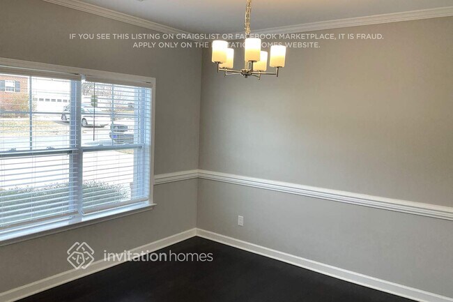 Foto del edificio - 270 Water Mill Rd