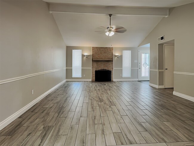 Foto del edificio - 22902 Summer Green Ln