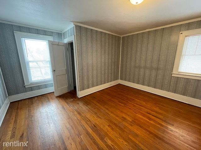 Building Photo - 4 br, 1.5 bath House - 254 Evaline Ave.
